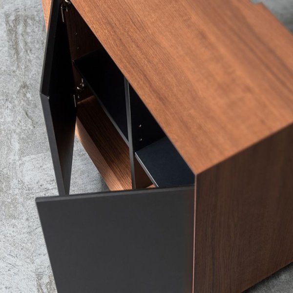 詳細拡大（扉部）